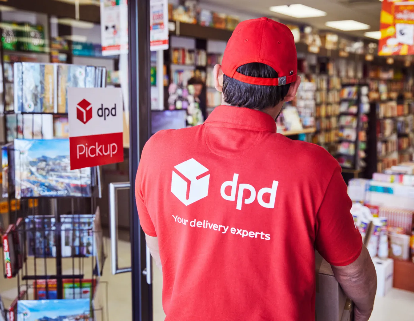 Powerpoint Online s RGB DPD driver entering Pickup shop 6438